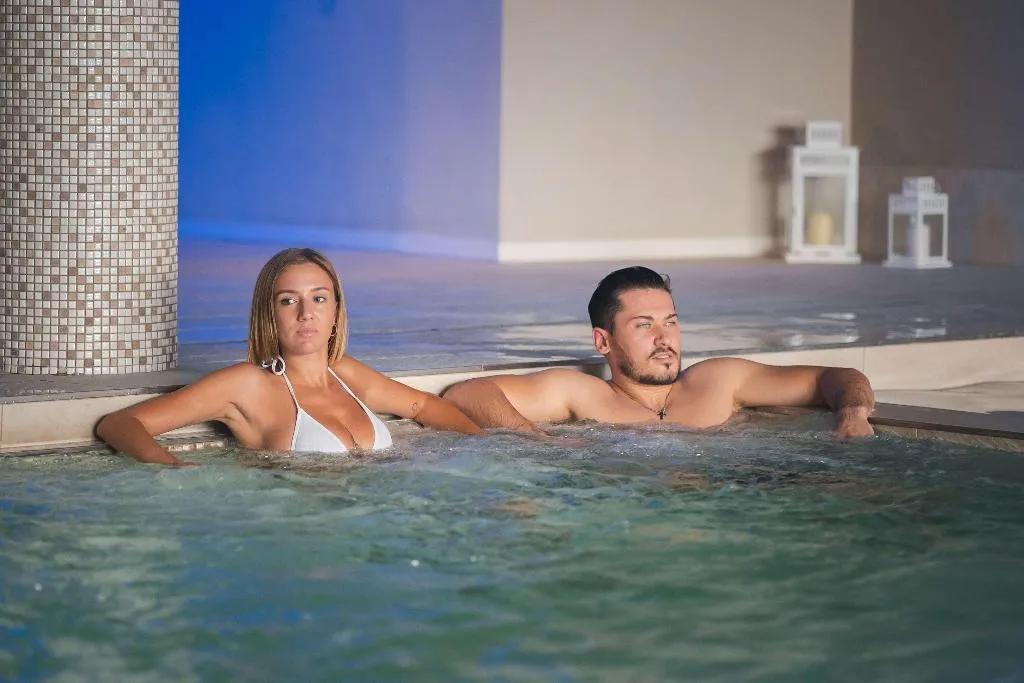 Pool, Hotel Horizon Wellness & Spa Resort, BW Signature, Milan