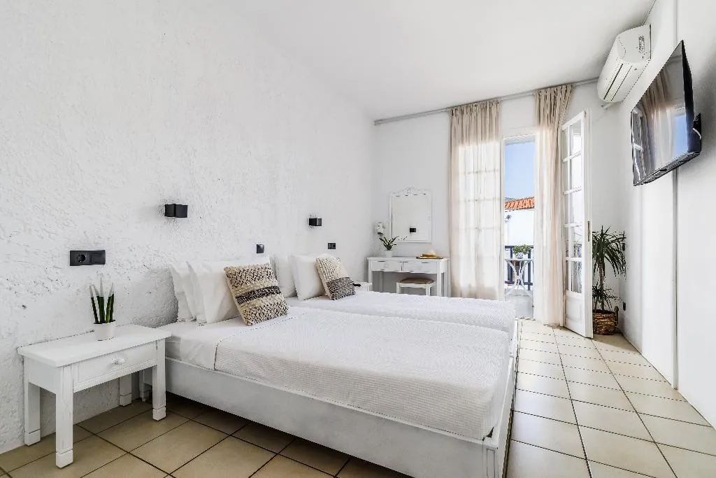 Double or Twin ECONOMY Room, Aperitton, Skiathos