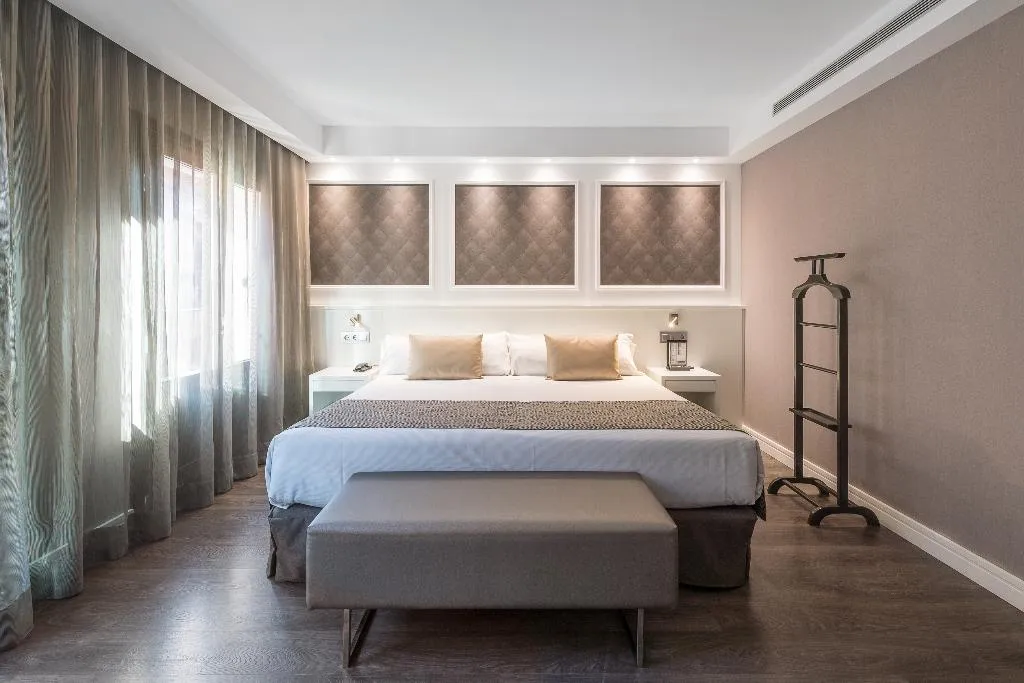 Room, Catalonia Magdalenes, Barcelona