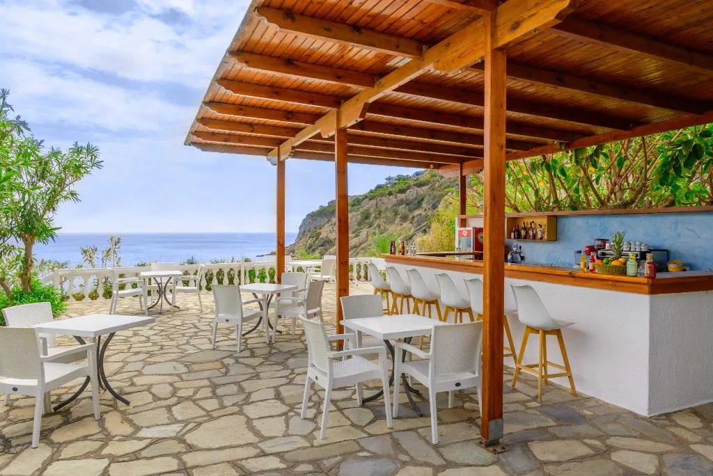 Bar, Istron Bay, Crete