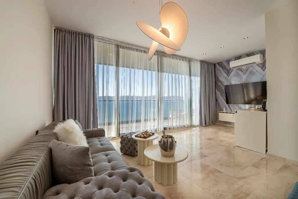 APARTMENT PENTHOUSE WITH VIEWS Room, Paradiso Dreams, Bourgas
