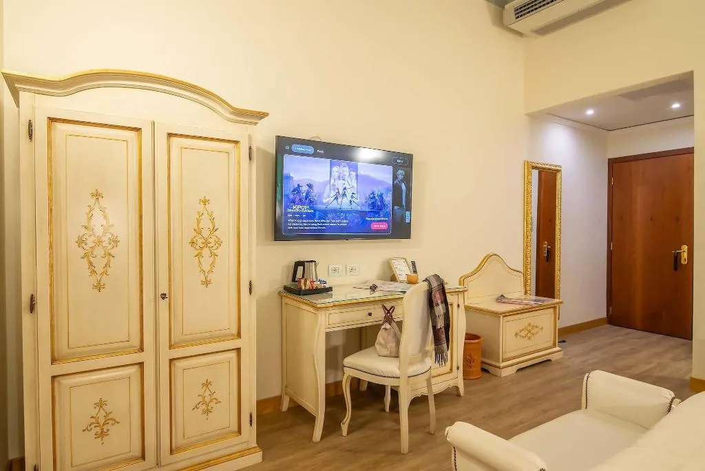 TRIPLE STANDARD Room, Porta Faenza, Florence