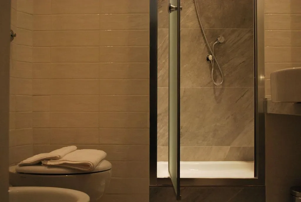 Room, Domus Monamì Luxury Suites, Rome