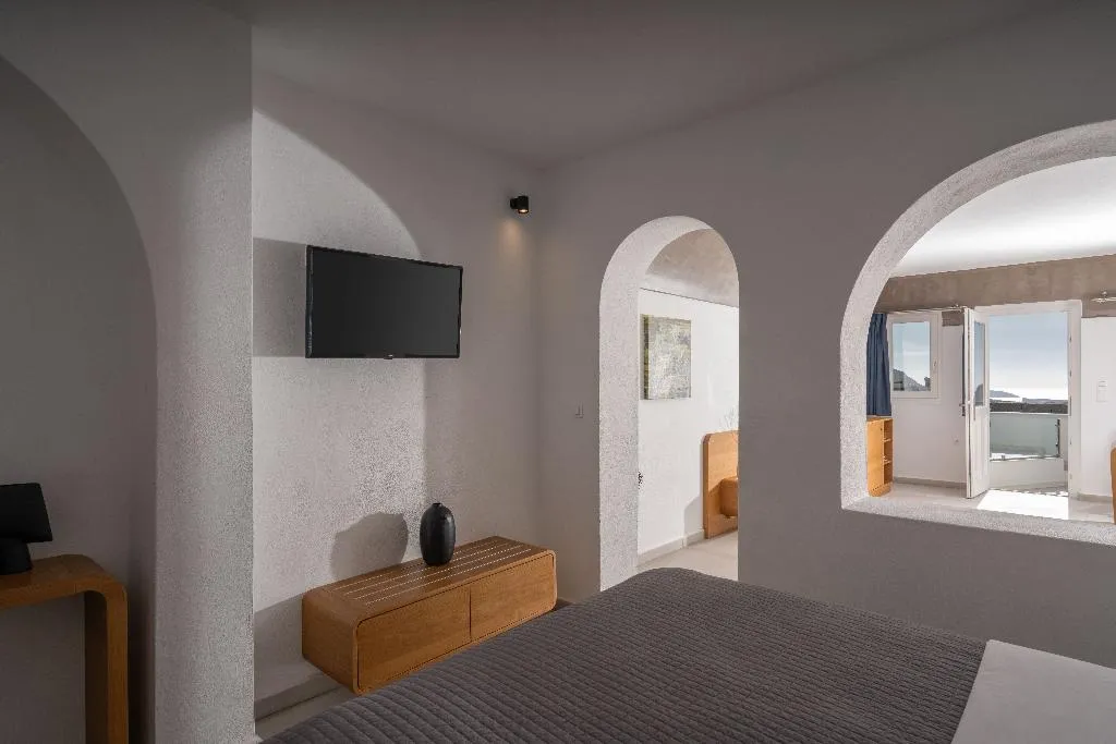 APARTMENT CAPACITY 3 Room, Santorini Princess Spa Hotel, Santorini