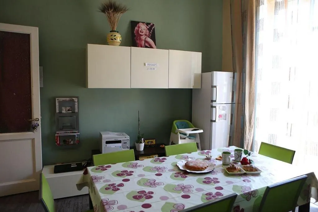 Lobby, Le 3 B, Catania