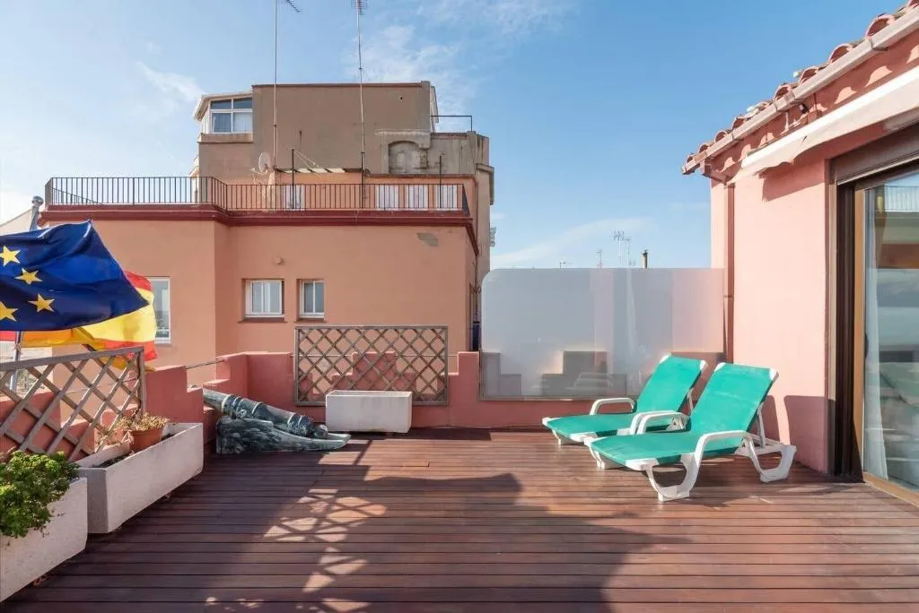Terrace, Hotel Llar De Capitans, Barcelona