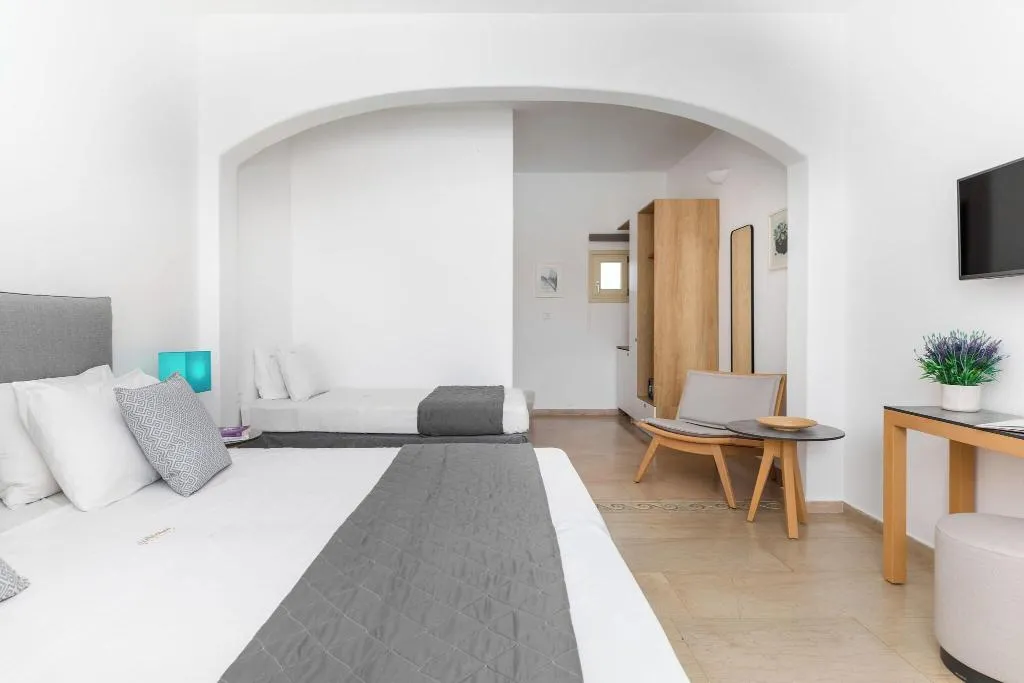 TWIN SUPERIOR POOL VIEW Room, Corfos Hotel, Mykonos
