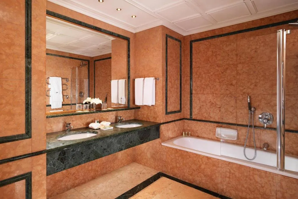 Room, The Westin Palace Milan, Milan