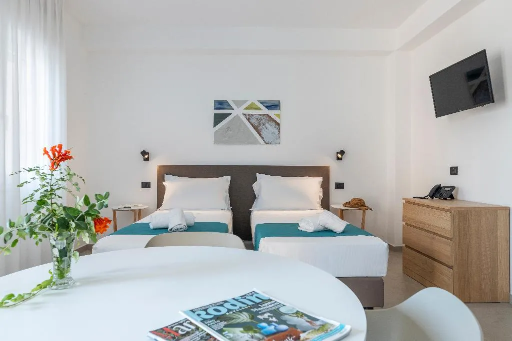 STUDIO WITH BALCONY Room, Residence Villa Giardini, Taormina