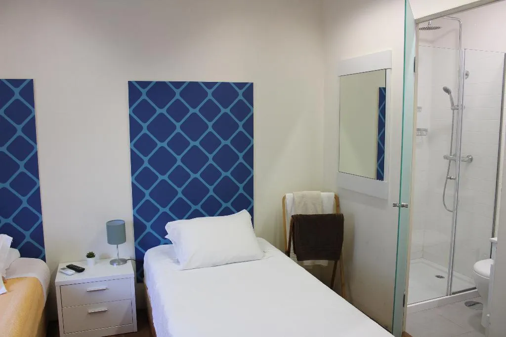 TRIPLE ECONOMY Room, Tagus Royal Residence, Lisbon