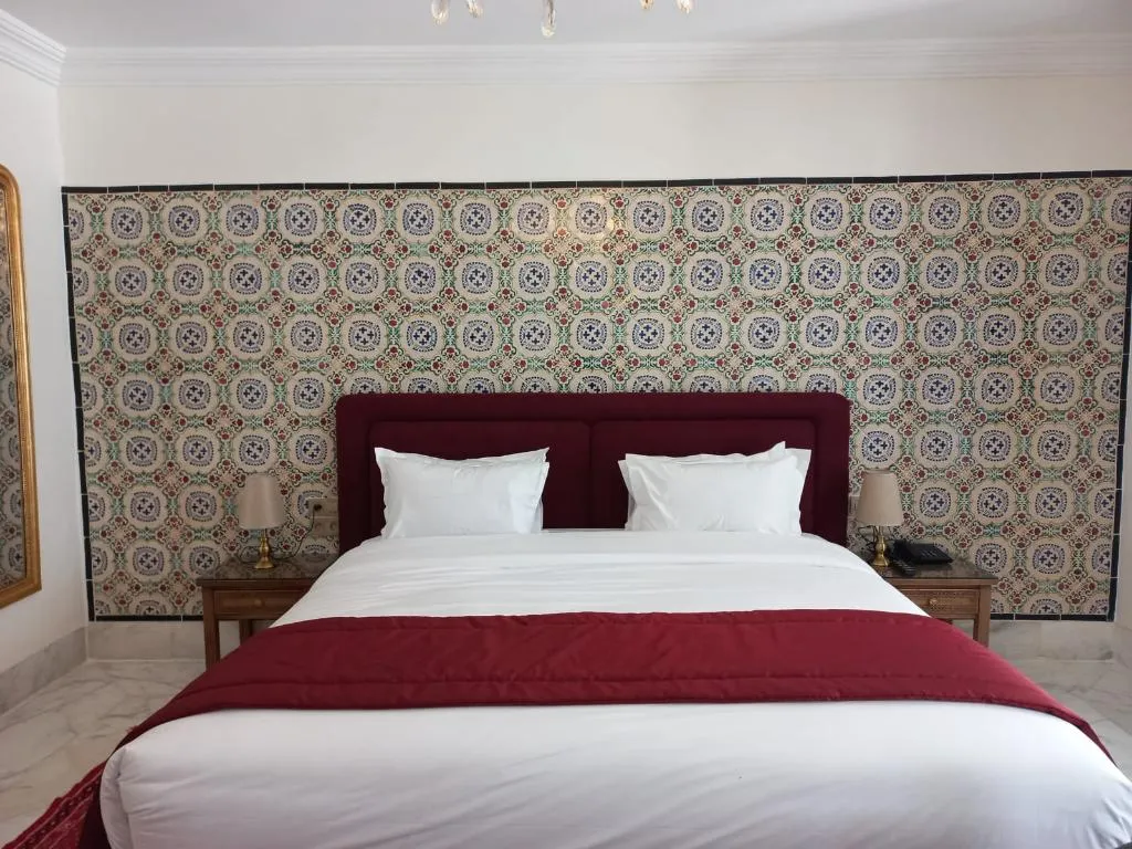 DOUBLE DELUXE POOL VIEW Room, La Menara Hotel & Spa, Tunisia