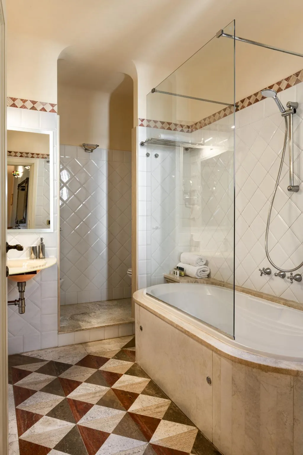 DOUBLE SUPERIOR GARDEN VIEW Room, Villa La Palagina, Florence