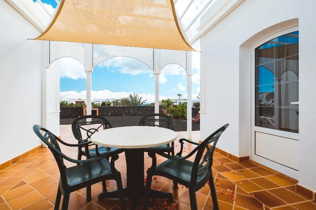 BUNGALOW SEA VIEW Room, Apartamentos LIVVO Coloradamar, Lanzarote