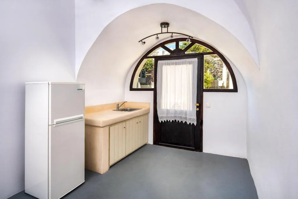 SUITE THREE BEDS Room, Lava Suites & Lounge, Santorini