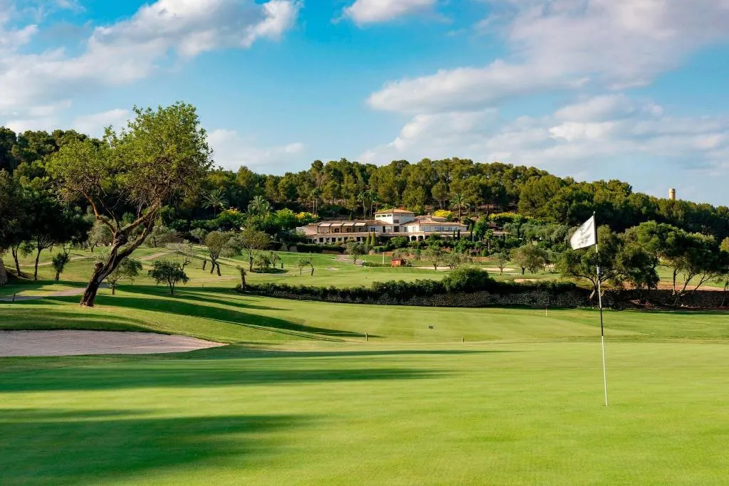 Sports and Entertainment, The St. Regis Mardavall Resort, Majorca