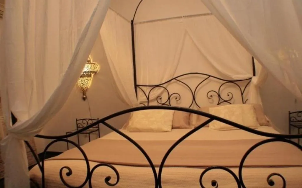 Room, Big Fish, Alghero