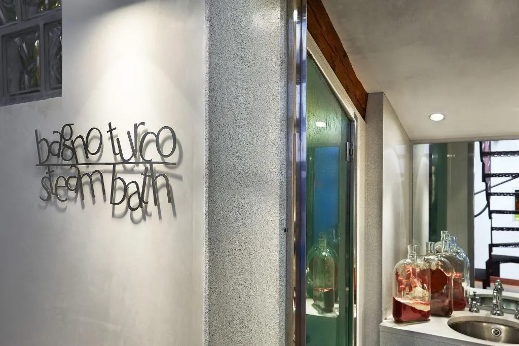Sports and Entertainment, Ca Pisani, Venice
