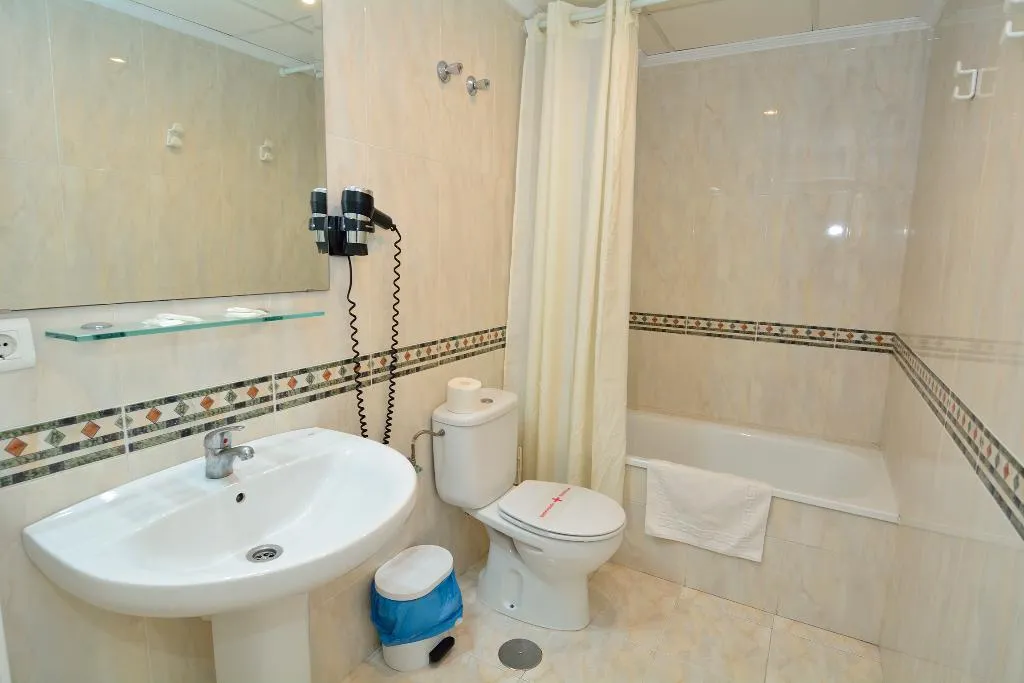 APARTMENT ONE BEDROOM Room, Apartamentos HC Burriana Playa, Costa Del Sol