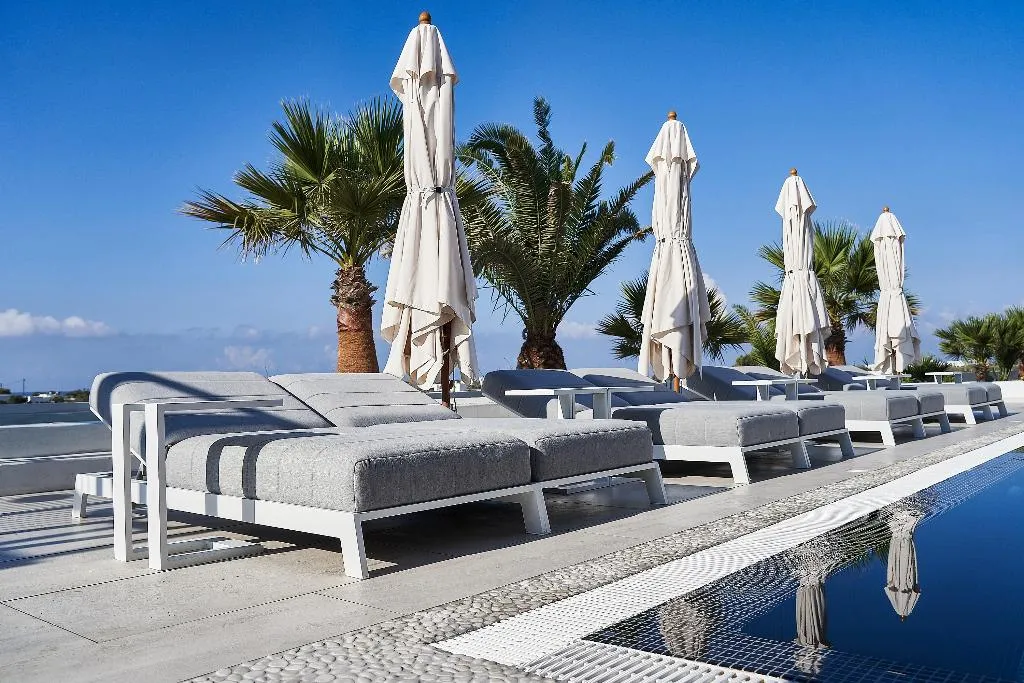 Pool, Petri Suites, Santorini