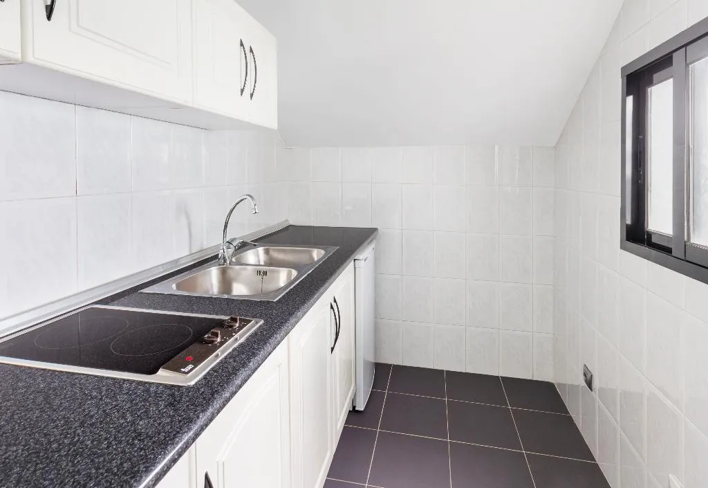 APARTMENT CAPACITY 3 Room, Exe Doña Carlota, Madrid