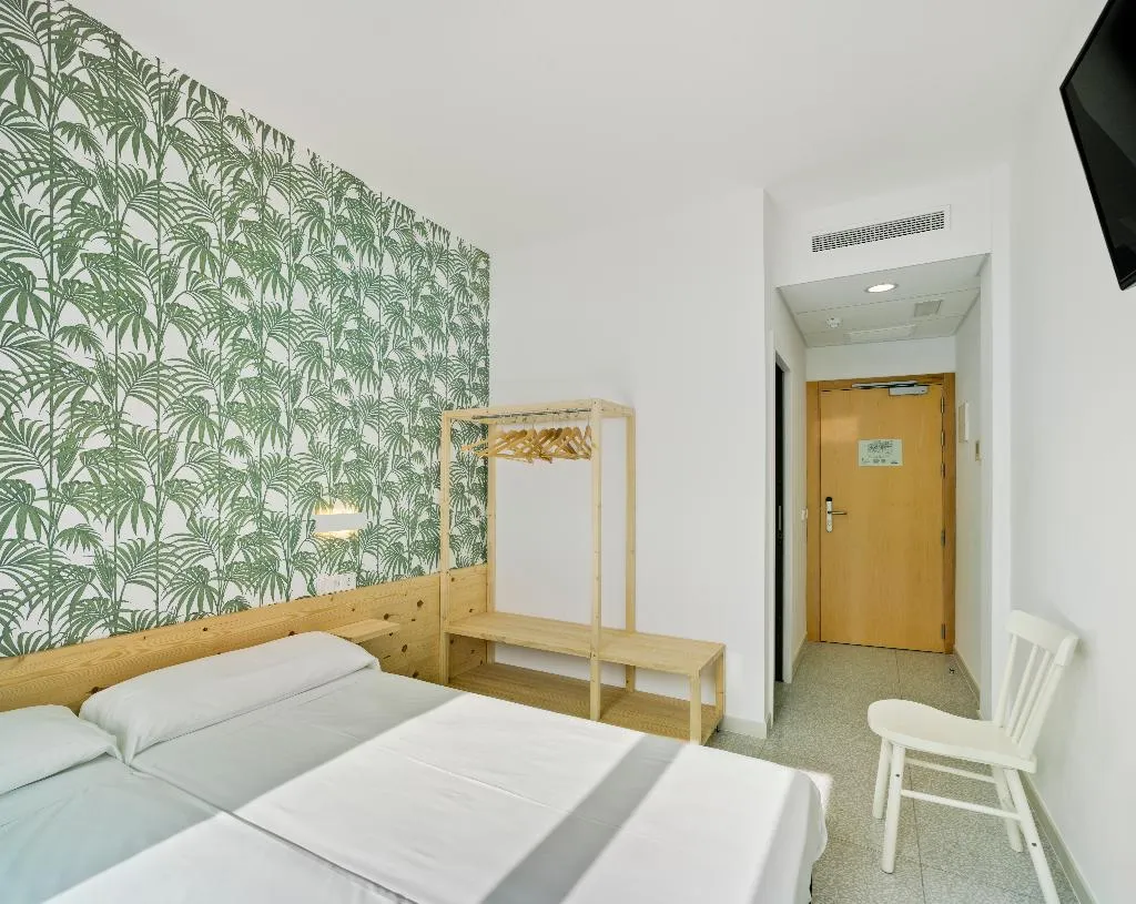 Double or Twin TWO BEDS Room, Loop INN Hostel Cartagena, Costa Blanca