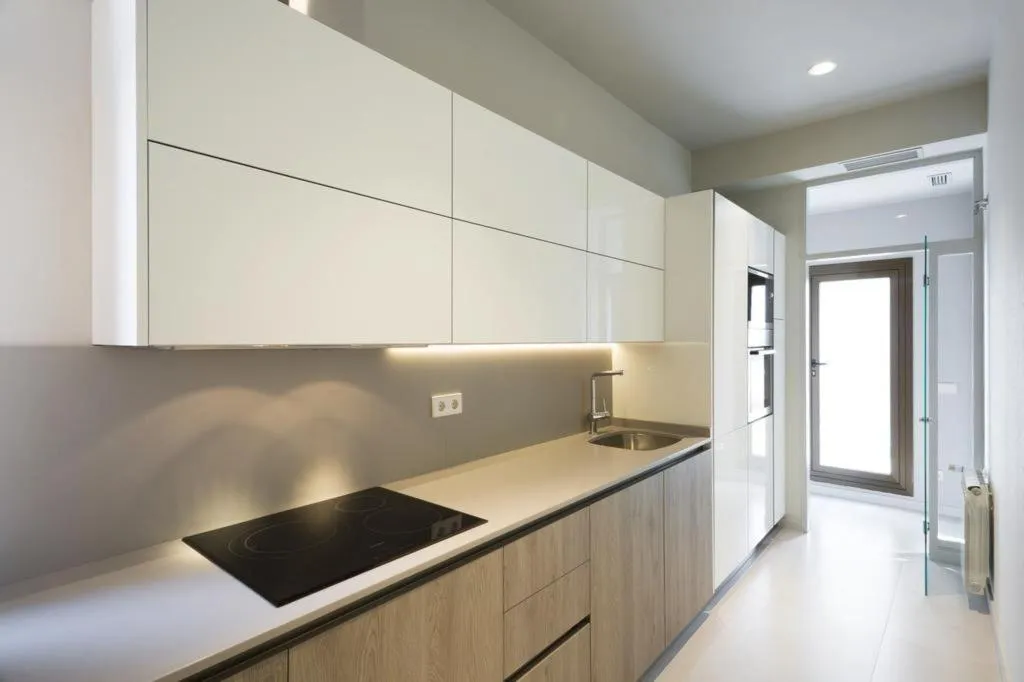 APARTMENT THREE BEDROOMS WITH VIEWS Room, Regente, Madrid