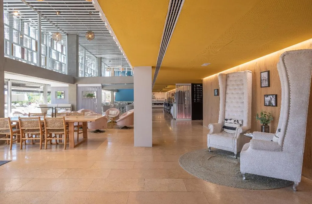 Lobby, Leonardo Boutique Hotel Port Portals - Adults only, Majorca