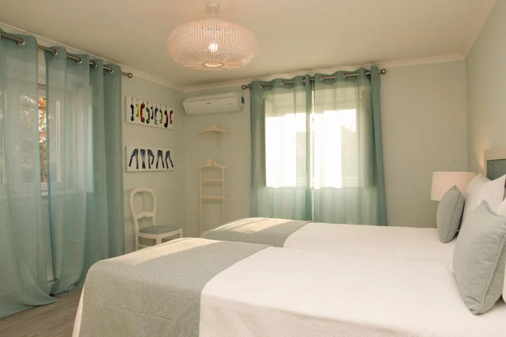 VILLA SUPERIOR Room, Casa Palmela - Small Luxury Hotels & Villas, Lisbon
