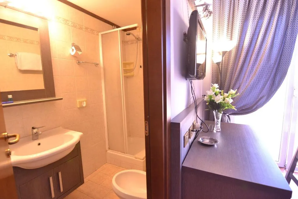 Room, Hotel Mirti, Rome