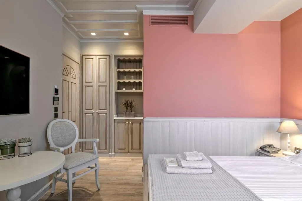 DOUBLE QUEEN SIZE BED Room, Estia Boutique Apartments, Athens