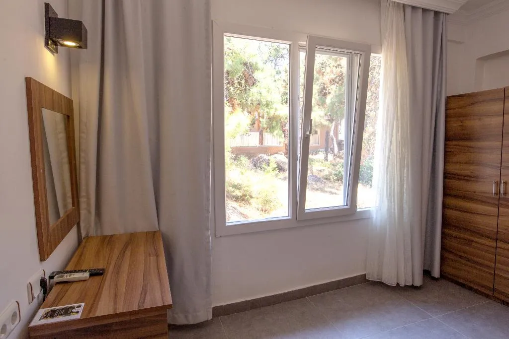 TRIPLE STANDARD Room, Camlik 87 Hotel Ayvalik, Izmir