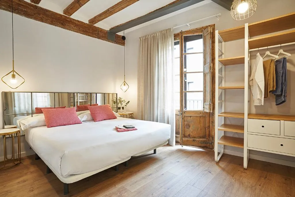APARTMENT CAPACITY 2 Room, AinB Gothic-Jaume I Apartments, Barcelona