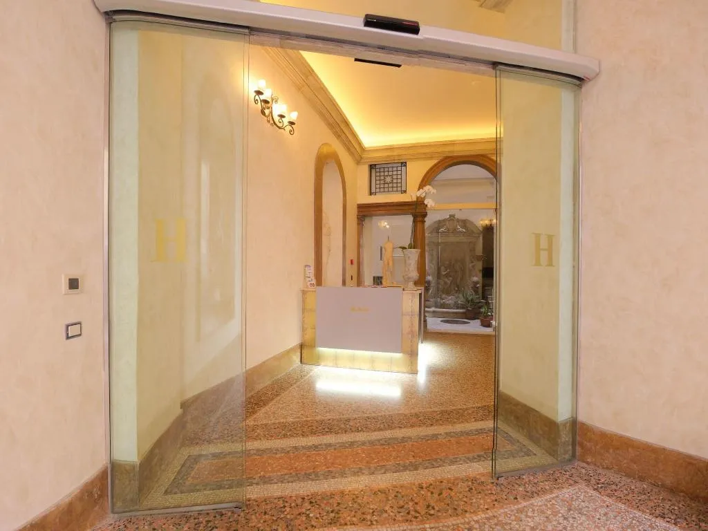 Lobby, Antica Dimora Delle Cinque Lune, Rome