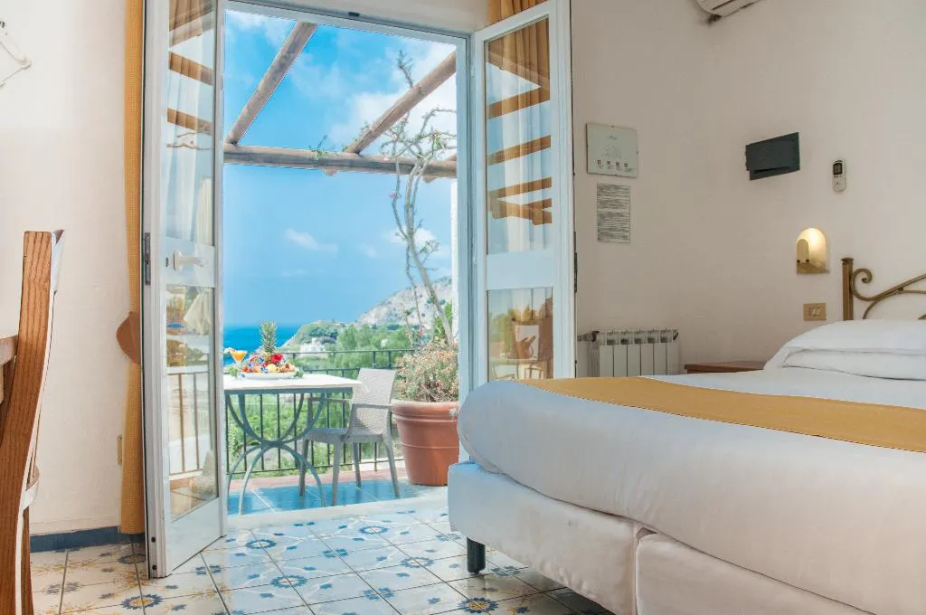DOUBLE SEA VIEW Room, Borgo Romantica Resort & SPA, Naples