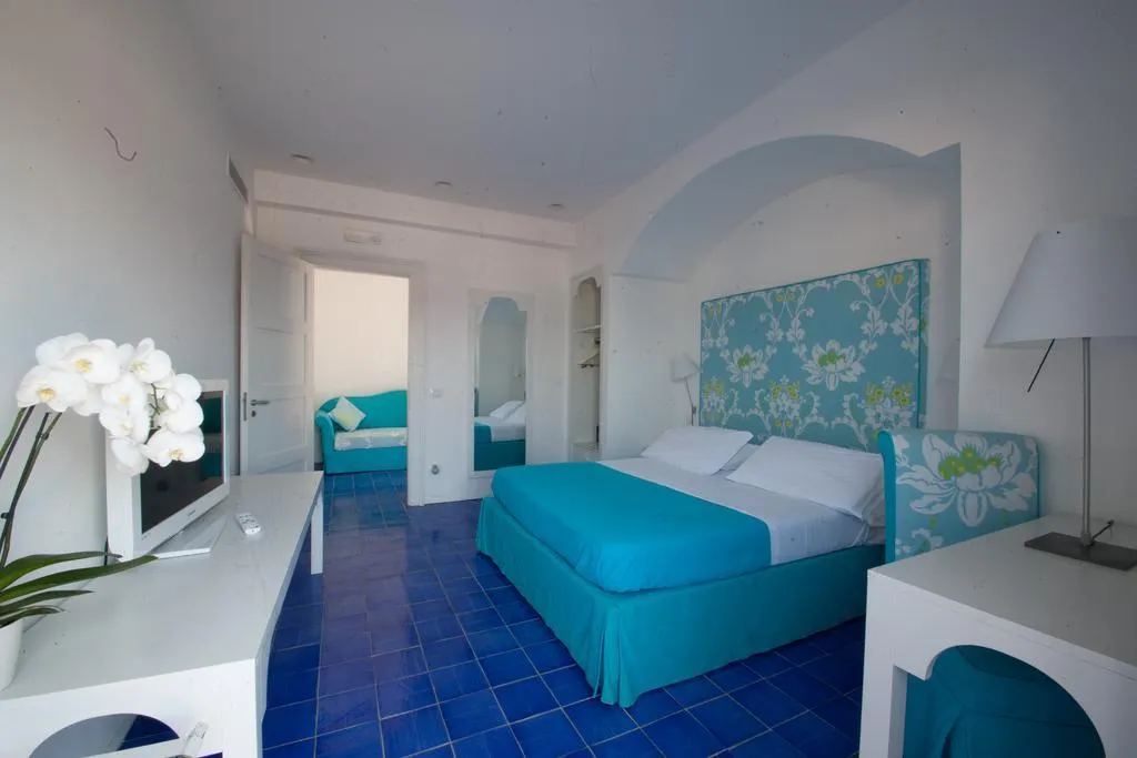 Room, Hotel Le Ancore BW Signature Collection, Naples