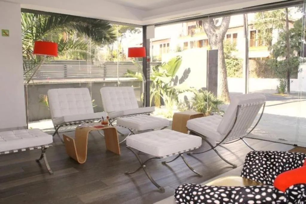 Lobby, Sitges, Costa Brava