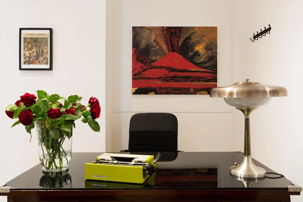 Lobby, Daily Napoli, Naples
