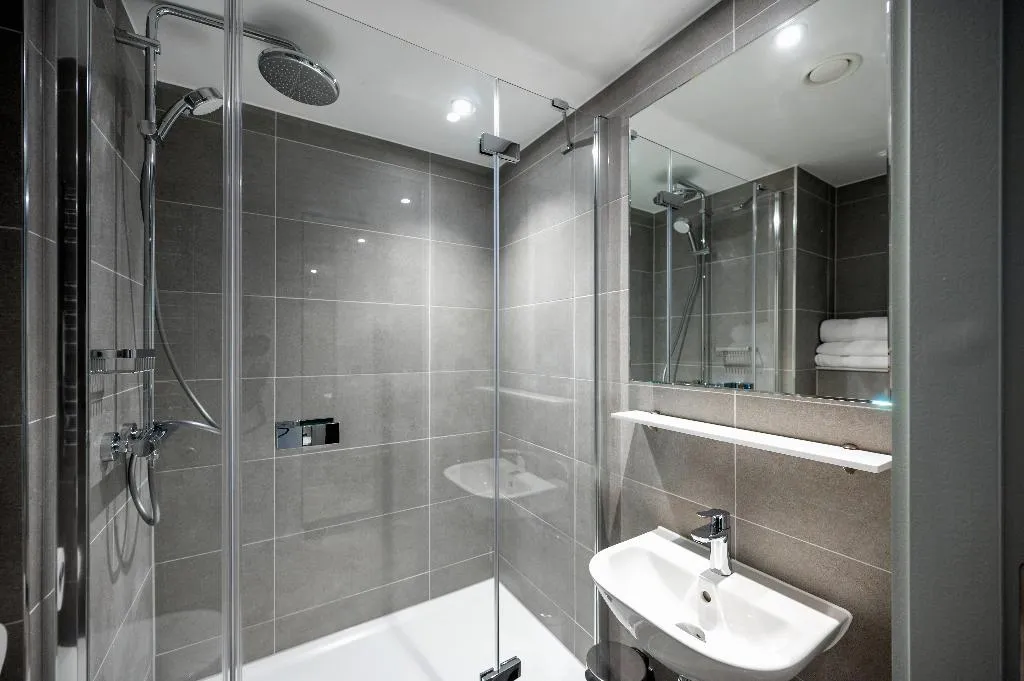 STUDIO CAPACITY 1 Room, Staycity Aparthotels City Quay, Dublin