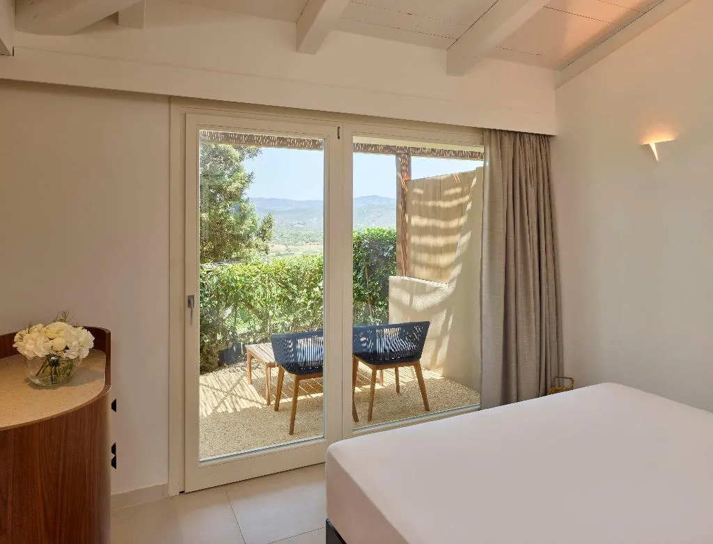 DOUBLE Accesible Deluxe  Room, Baia di Chia Resort Sardinia, Curio Collection, Cagliari
