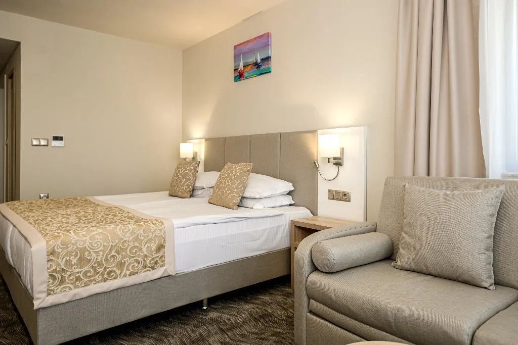 FAMILY ROOM ONE BEDROOM ONE BATHROOM Room, Laguna Park Sunrise, Bourgas