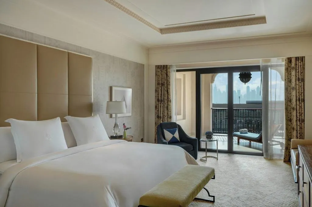 Room, Four Seasons Resort Dubai at Jumeirah Beach, Dubai