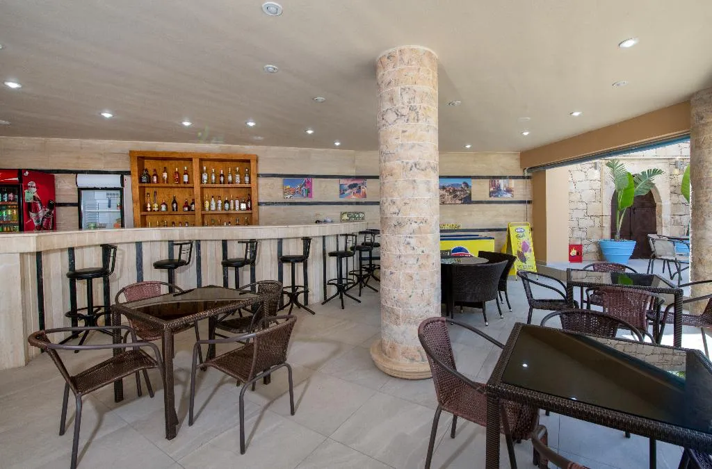 Bar, Sunrise Apartments, Crete
