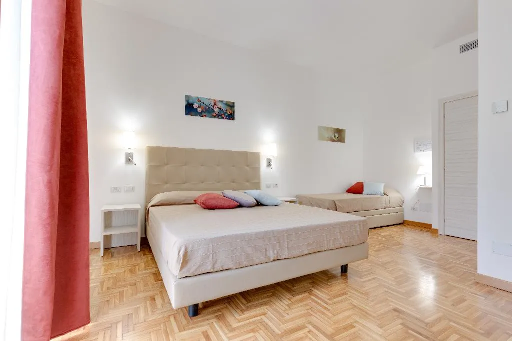 JUNIOR SUITE CAPACITY 4 Room, Dolce Luxury Rooms, Rome