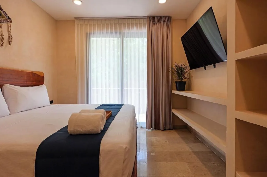Room, Calea Tulum, Cancun Area