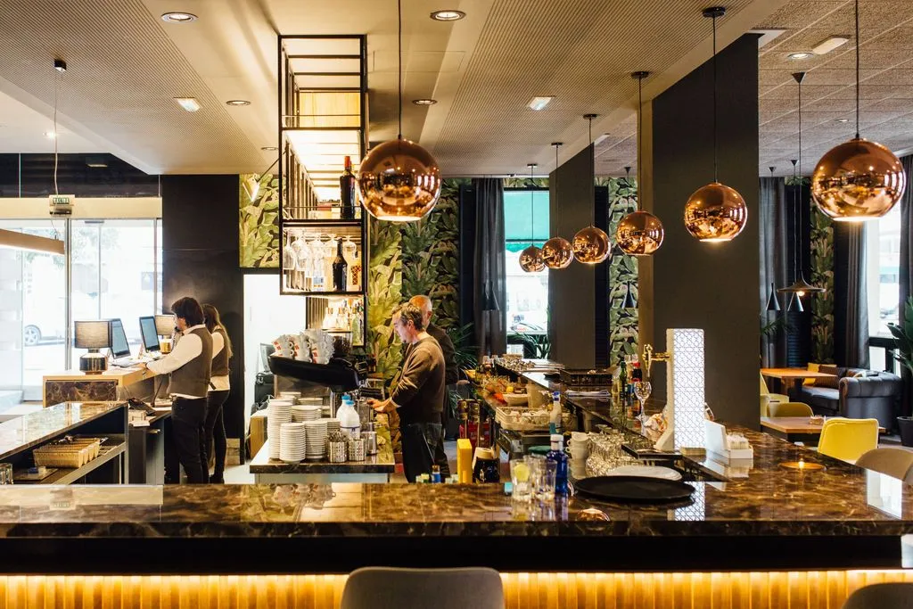 Bar, Malcom and Barret, Valencia
