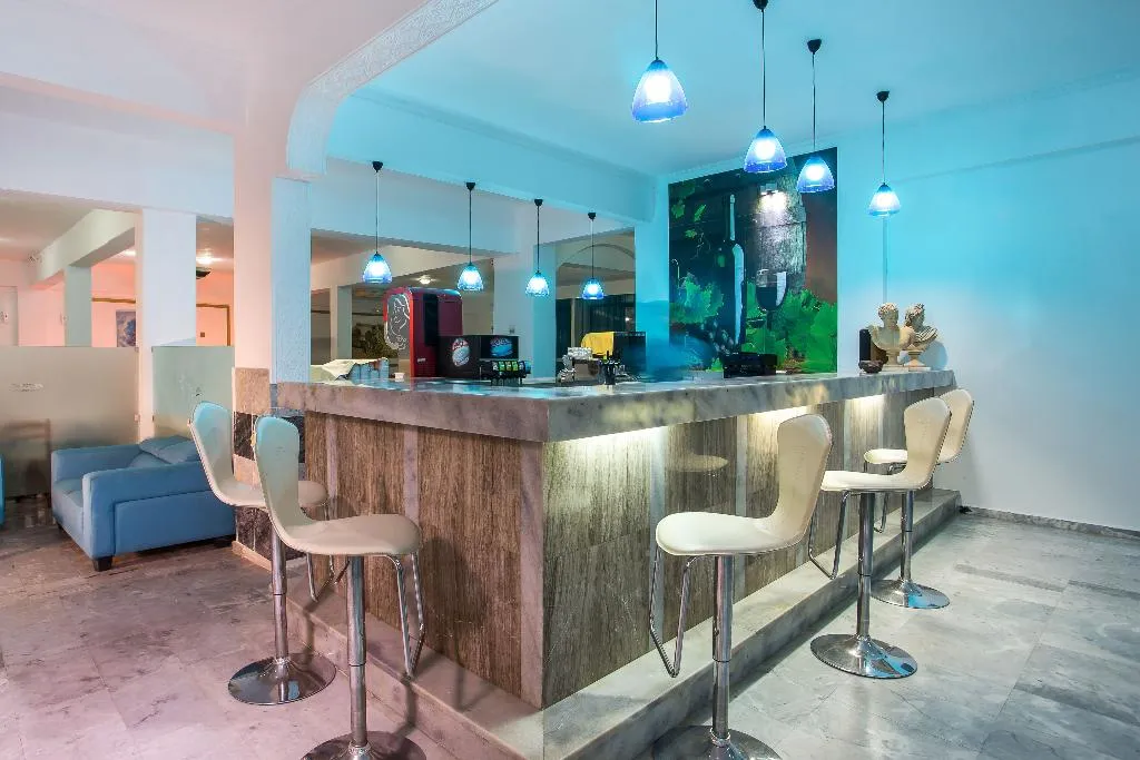 Bar, Belvita, Rhodes