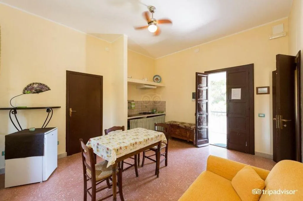 Room, B&B Villa Pia, Catania