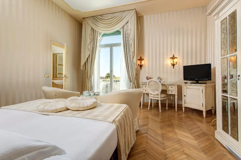 Double or Twin SUPERIOR Room, Hotel Biasutti, Venice