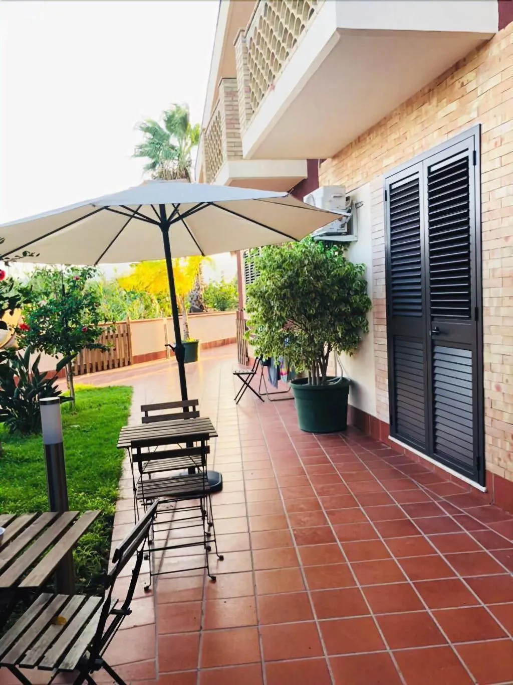 Terrace, Villa Valentino, Catania