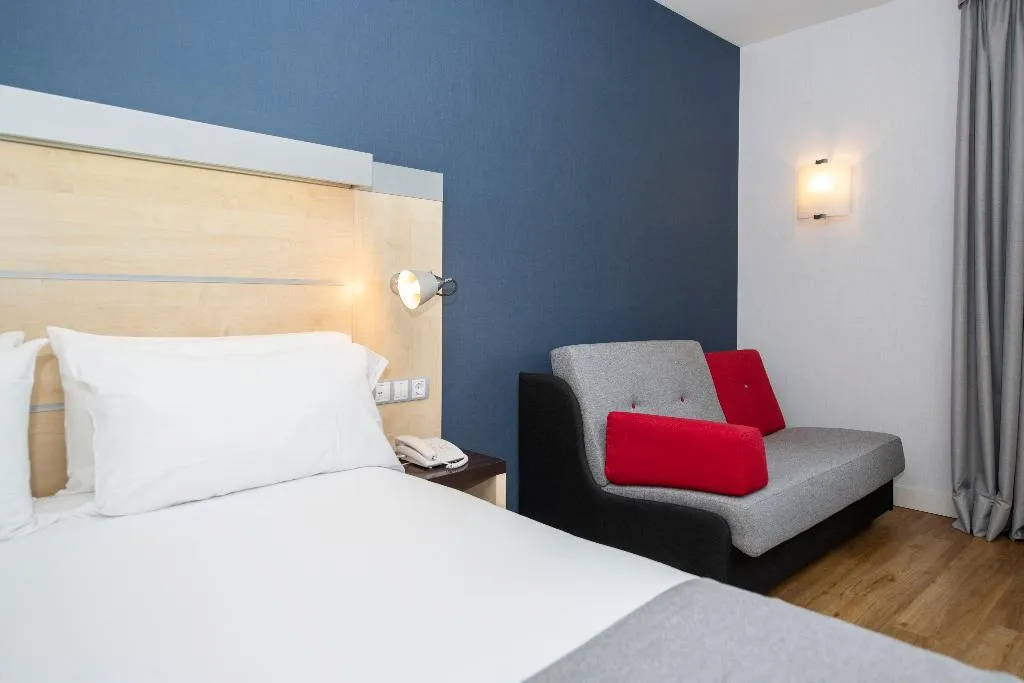 Room STANDARD Room, Holiday Inn Express Molins de Rei, Barcelona